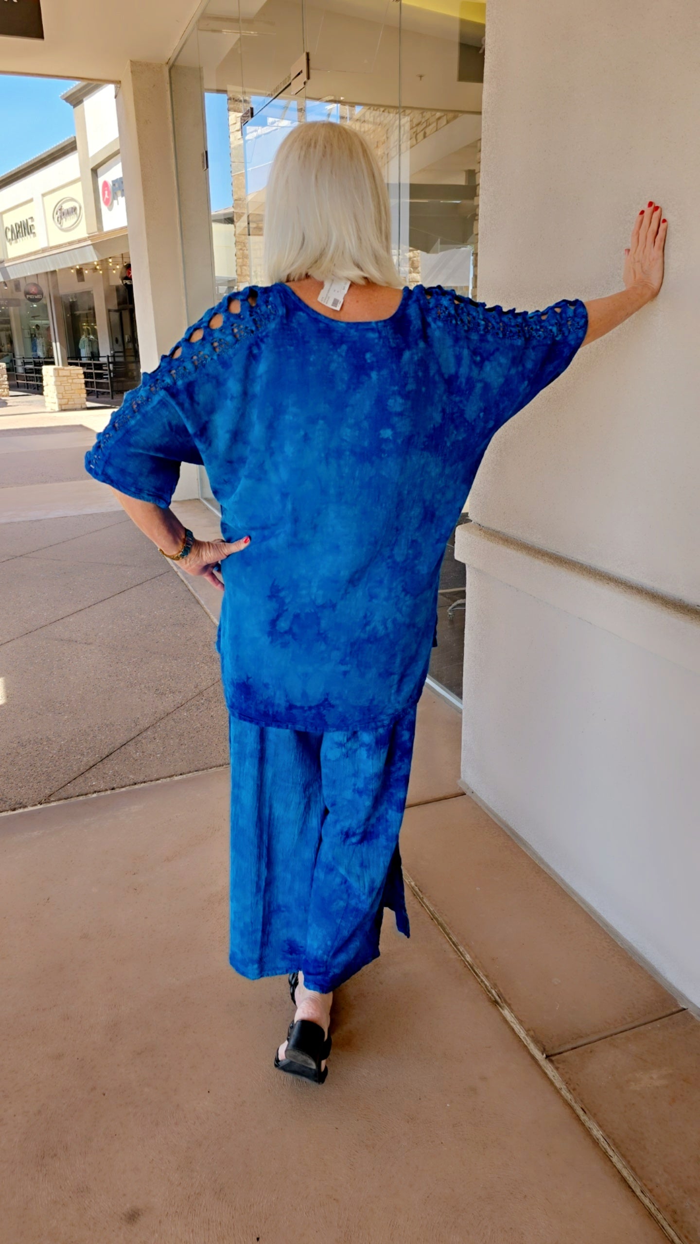 Manta Del Lago Plus Size Washed Blue Lace Sleeve Top 3108