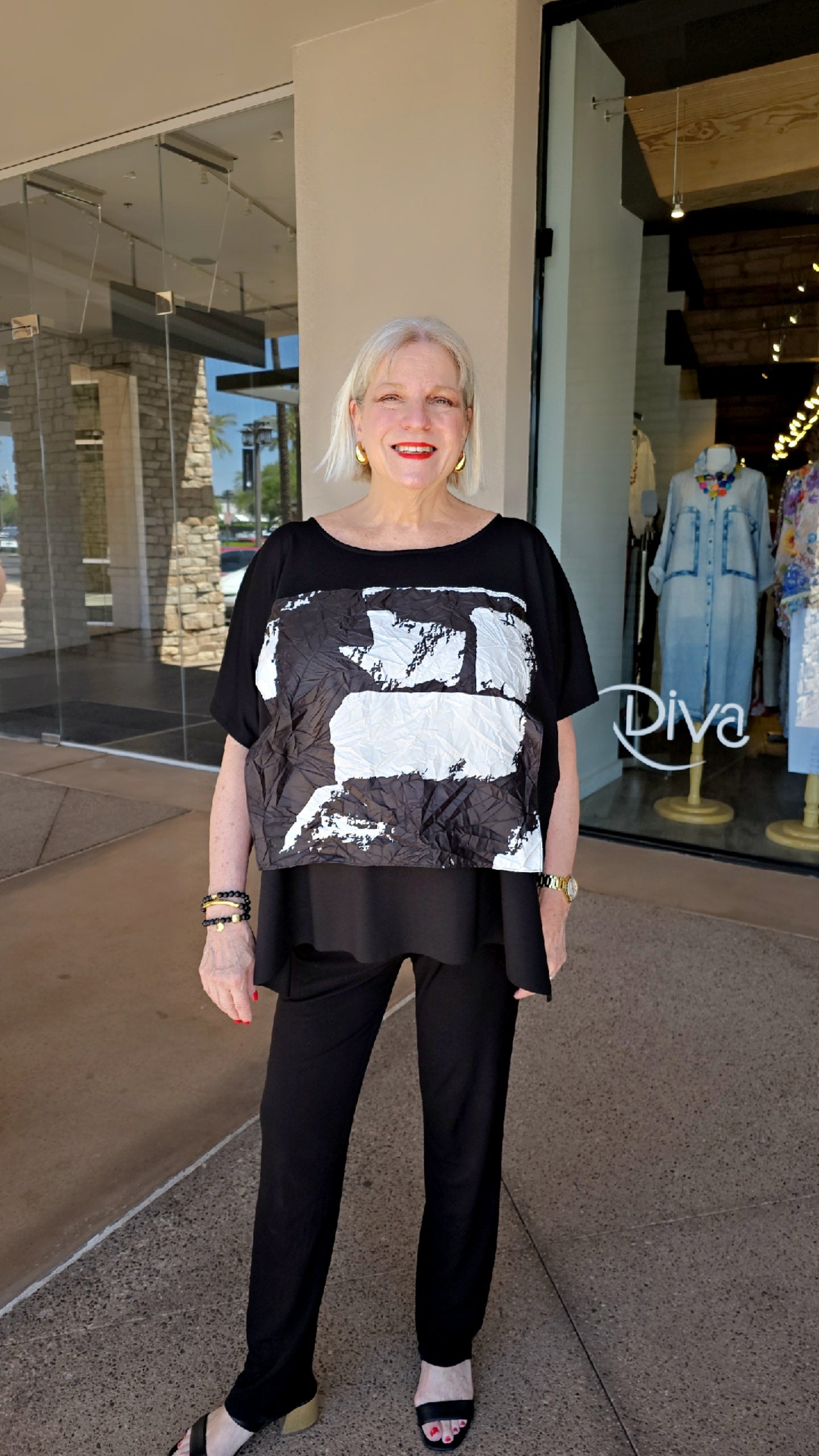 Edit by Igor Black Graphic Thea Top E25-38