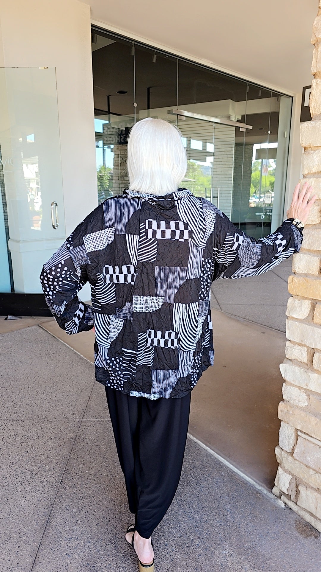 Chalet Plus Size Mineral Wash Black/White Crinkle Dara Top CM42214