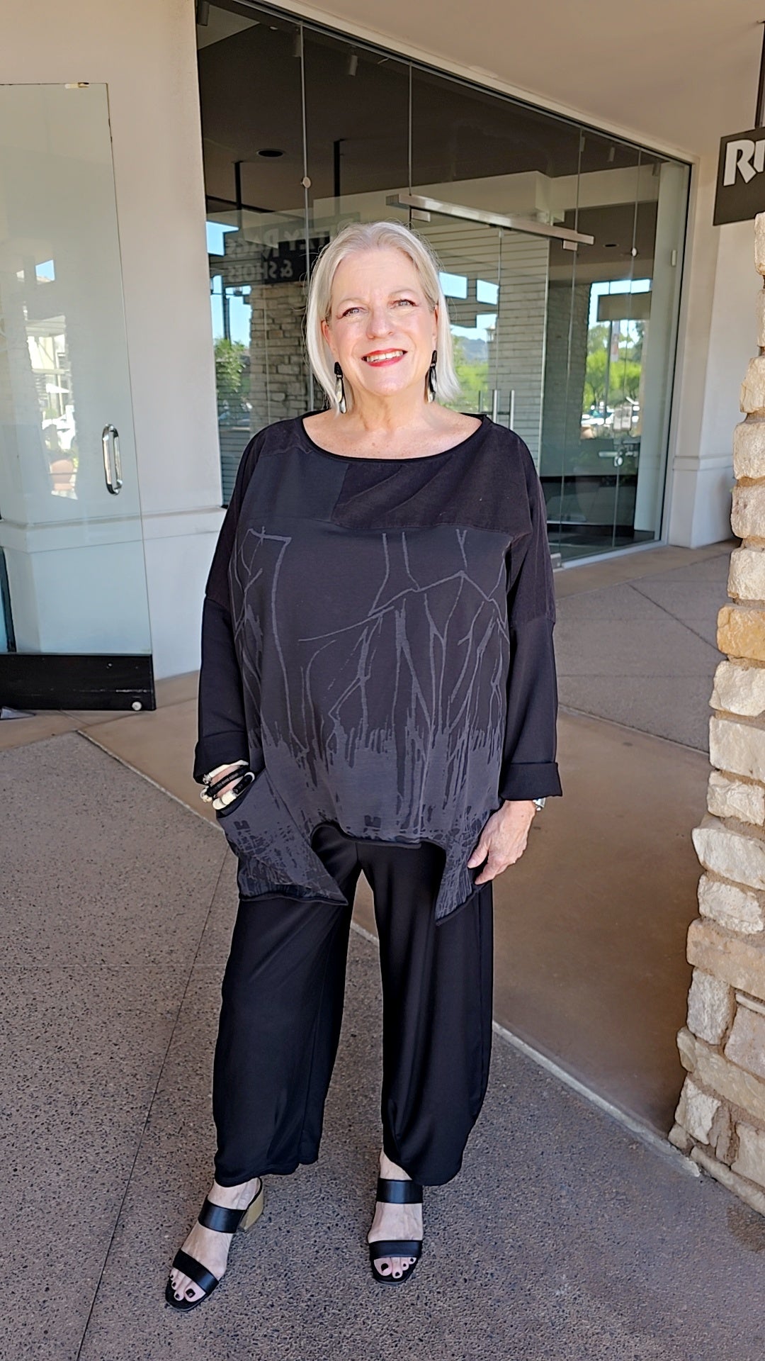 Luukka Black Pullover Sweatshirt 25K1125