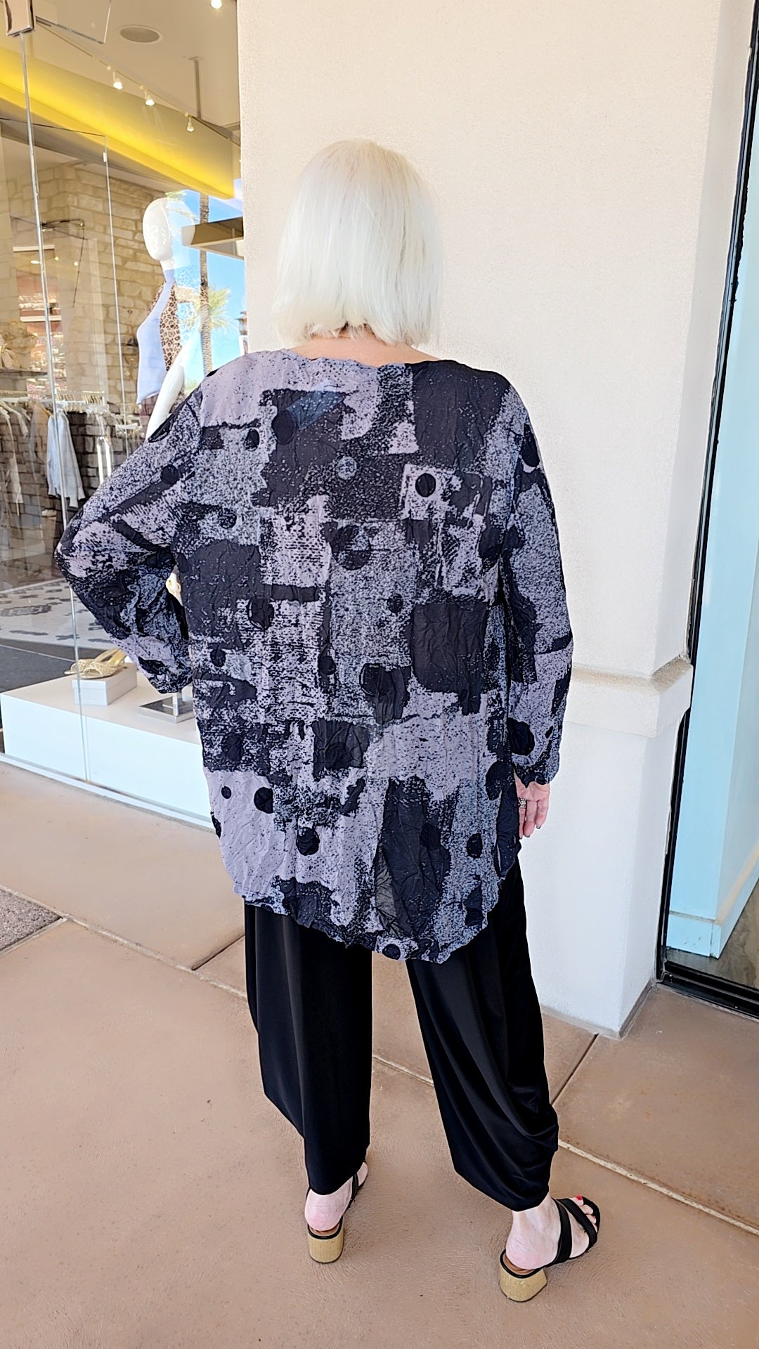 Chalet Ebony Crinkle Chloe Top CM62300