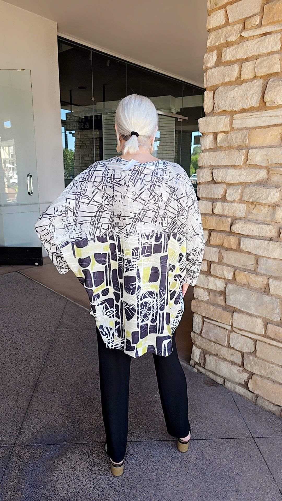 Inoah One Size Printed 2 Pocket Tunic T1514SM-AD72