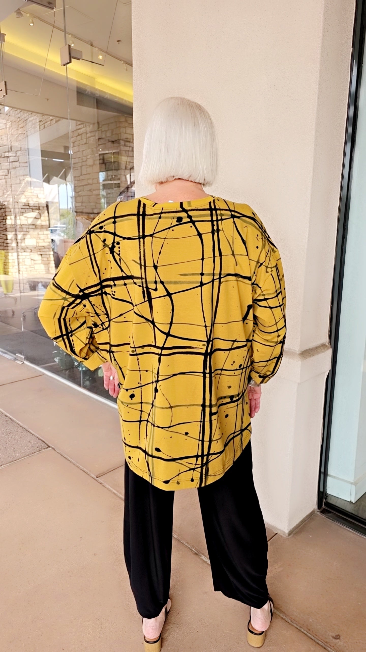 Darby Plus Size Mustard Pullover V-Neckline 2 Pocket Top HLA187K