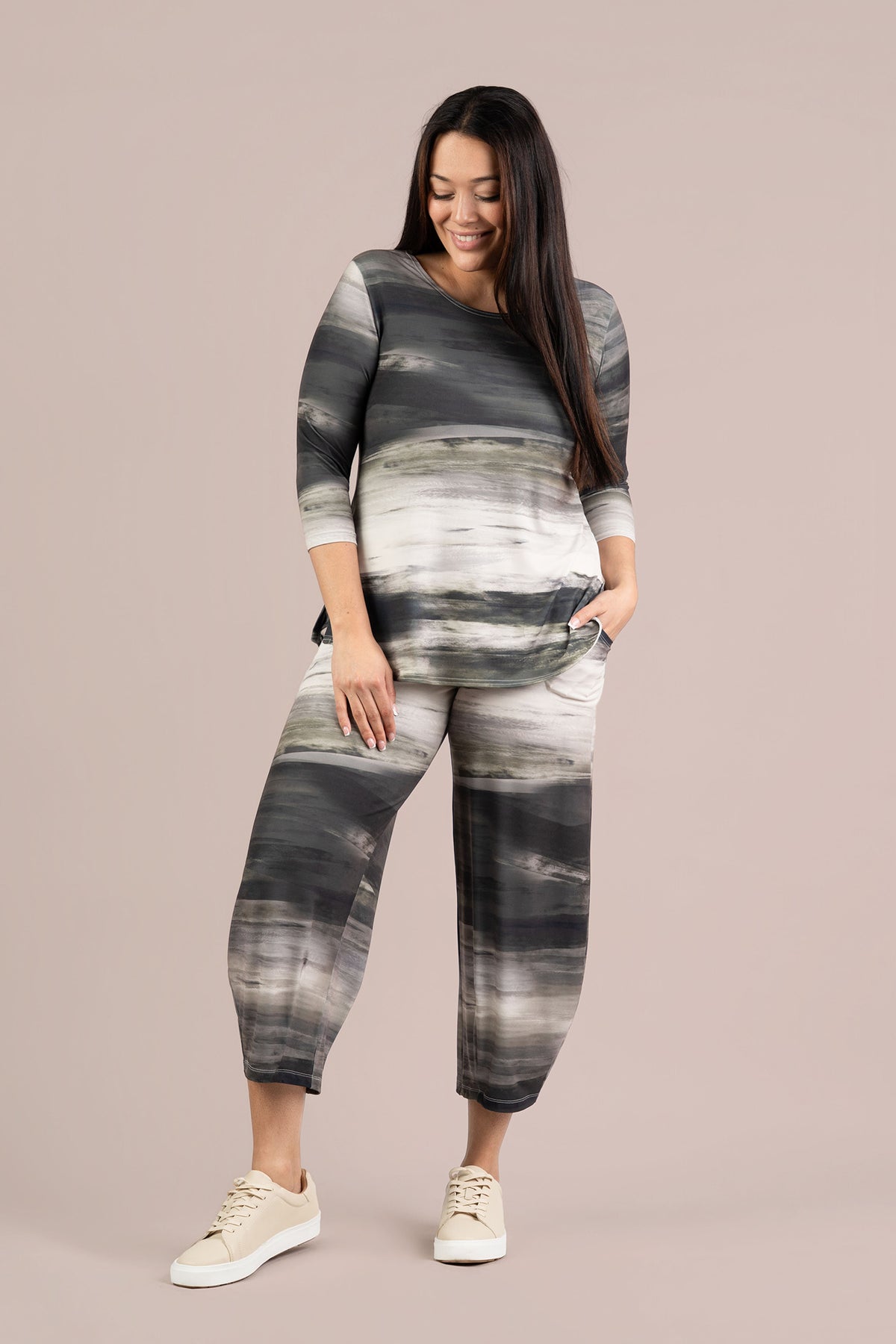 Sympli Green Brushstroke Narrow Lantern Pant 27237P