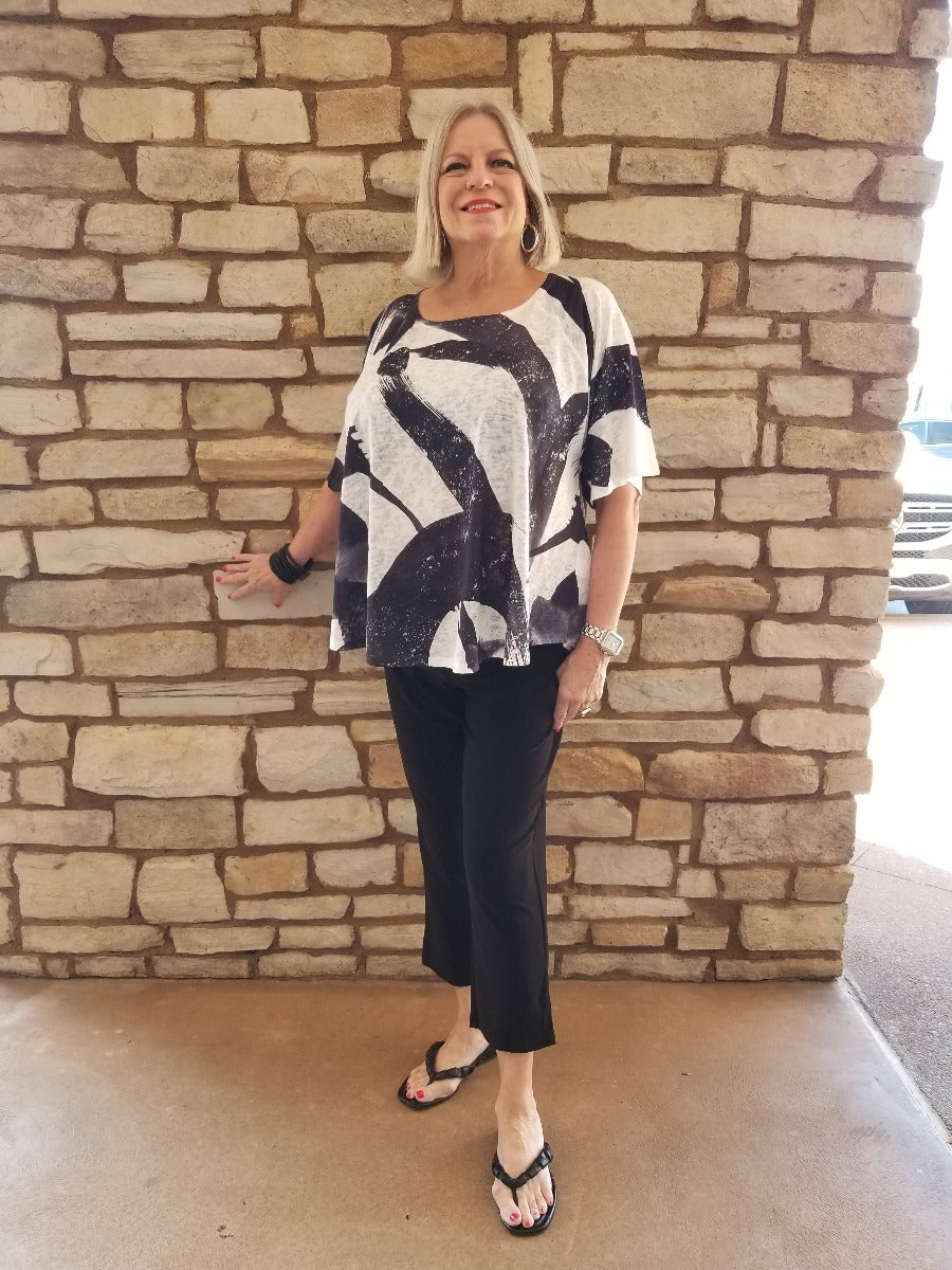 Et' Lois Plus Size White/Black Apple Top C2007W-M17