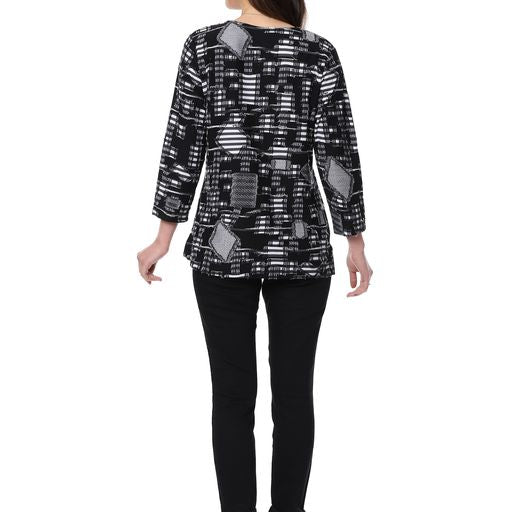 Parsley & Sage Plus Size Black/White Valerie Zig Zag Fringe Top 22W272C9P