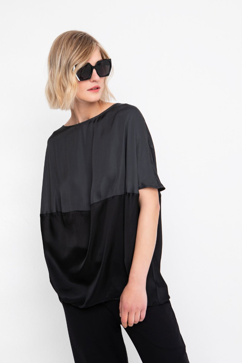 Ozai Black Viscose Satin Apple Shape Blouse 840318