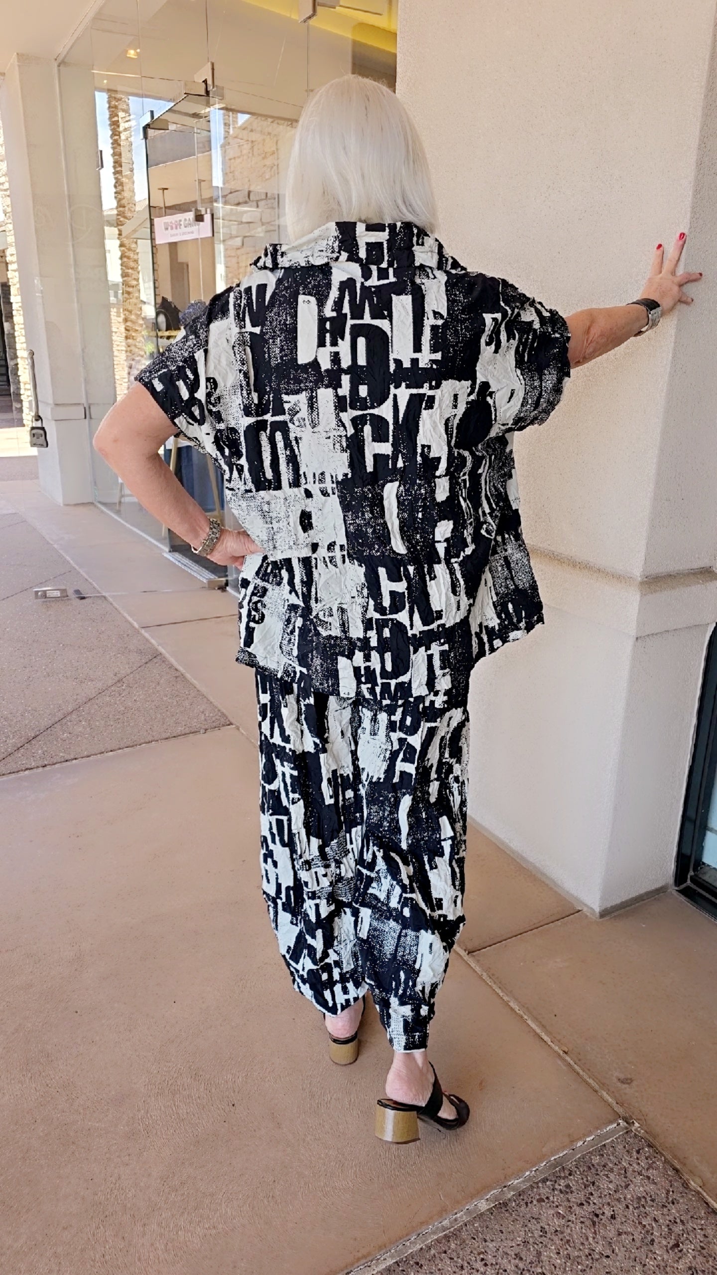 Chalet Plus Size Typo Crinkle Ronda Vest T44178