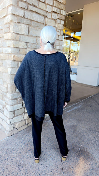 Cut Loose Black Oversized Sweatshirt 0616599
