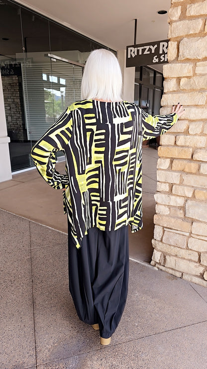 Chalet Plus Size Black/Lime Reanna Tunic Y42618