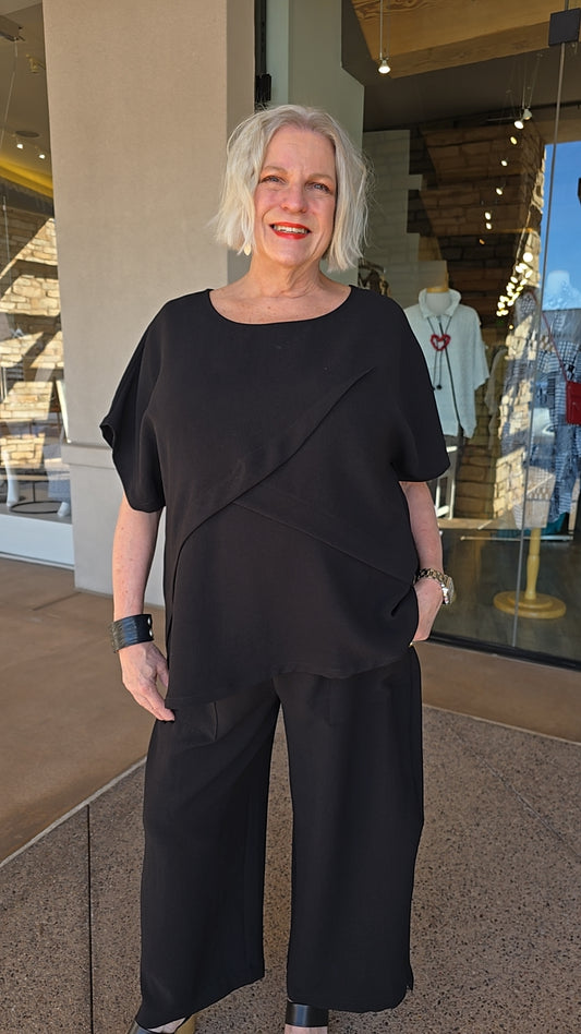 Chalet Black Byrow Top 5W2668