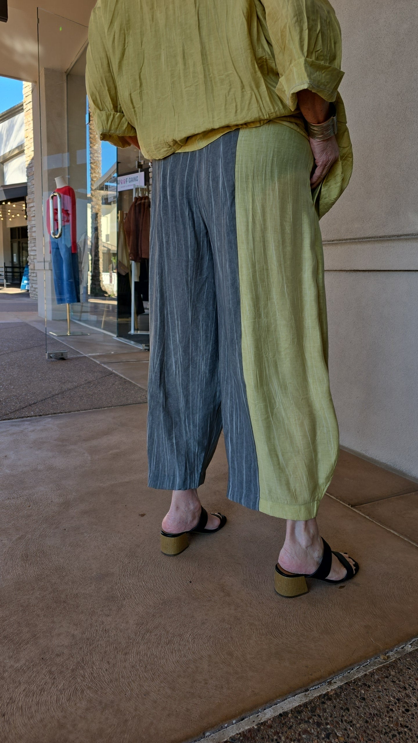 Ozai Color Block Crinkle Pull On Pant 860108