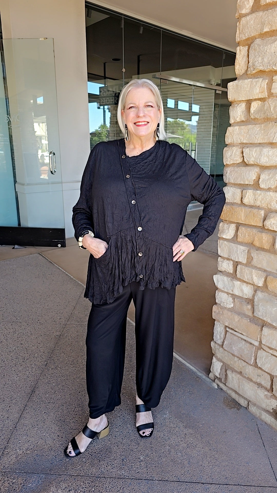 Chalet Plus Size Black Crinkle Linda Top C45088