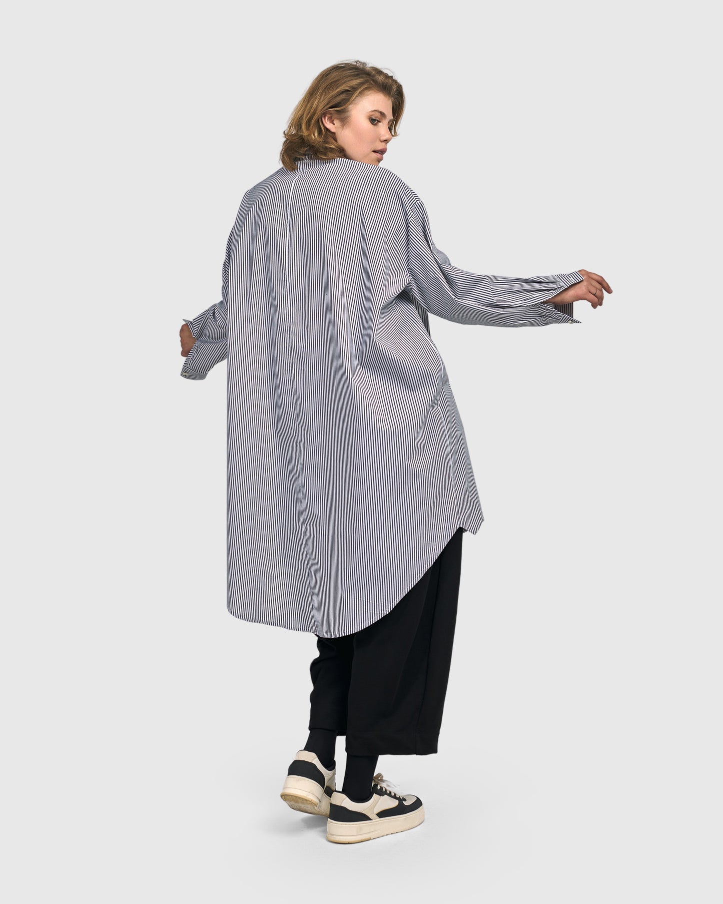 Urban/Alembika Oversized Long Lines Blouse UT451L