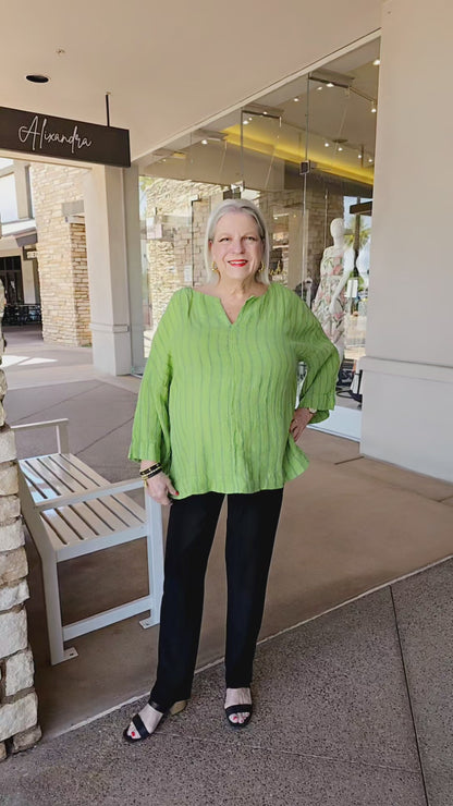 Cut Loose Verde Split Neck Pullover Crinkle Top 4616639