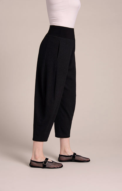 Sympli Black Pop Narrow Barrel Pant PW27304